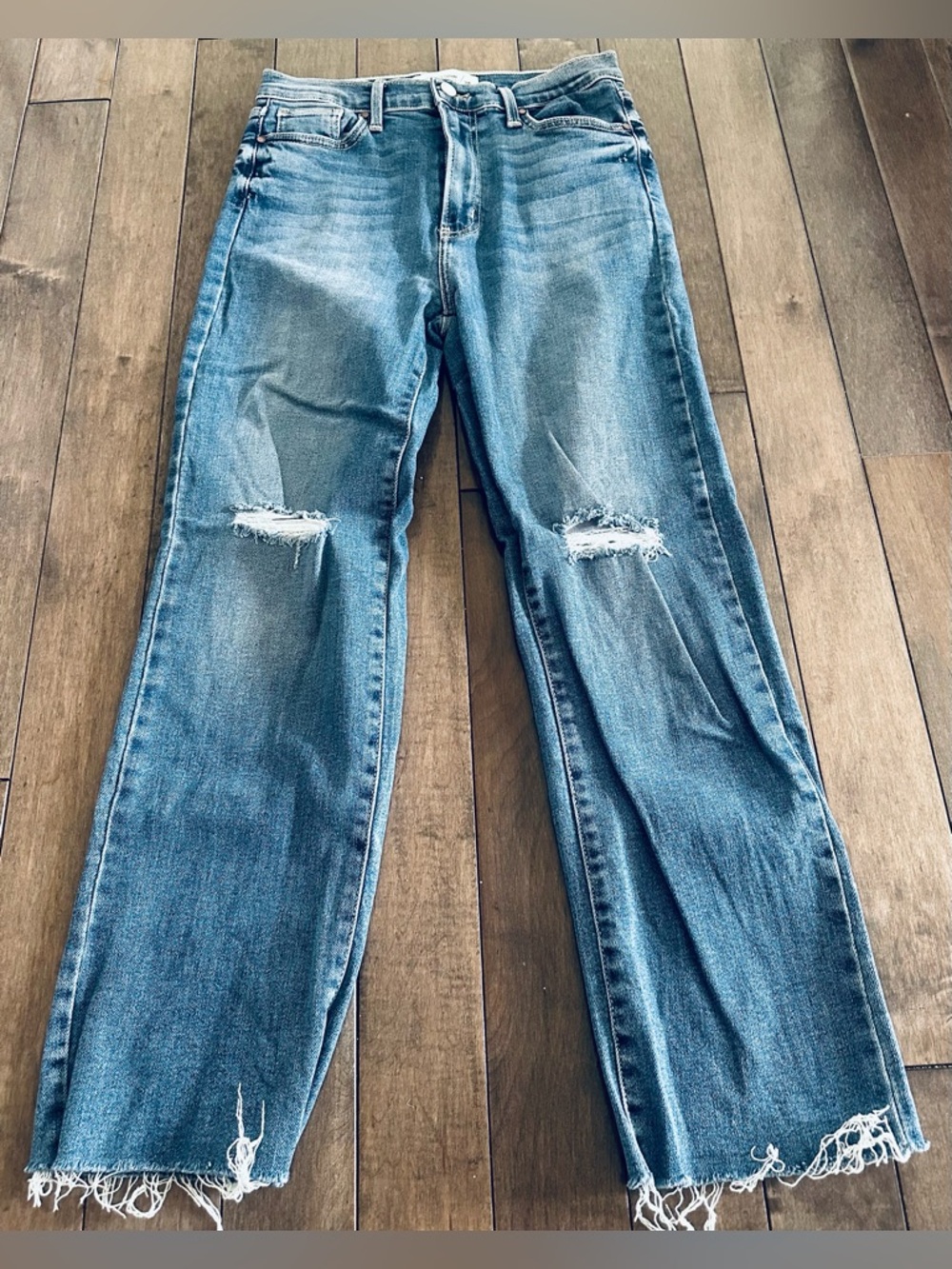 Like New Women’s Sz 28 Distressed Straight Just Black Blue Jeans